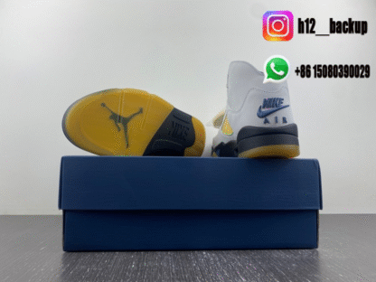 A Ma Maniere x Air Jordan 5 “Diffused Blue FZ5758-004 - Image 5