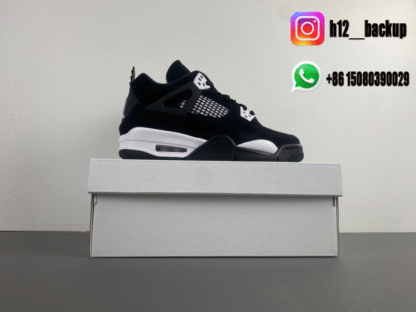 Air Jordan 4 Retro White Thunder FQ8213-001 - Image 7