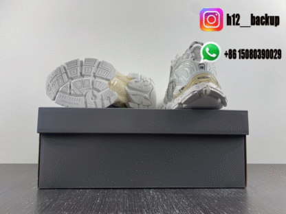 Balenciaga Runner 7.5 white gray 656065-W3RA9-9001 - Image 6