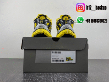 Balenciaga Runner 7.5 yellow black 677402-W2RD3-0510 - Image 7