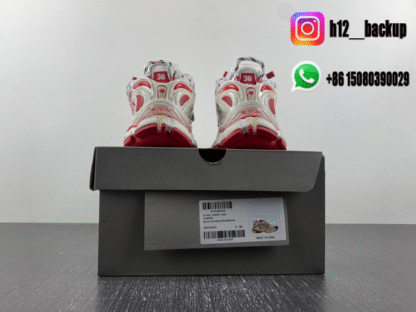 Balenciaga Runner 7.5 white red 677402-W3RB2-9060 - Image 7