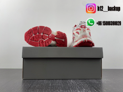 Balenciaga Runner 7.5 white red 677402-W3RB2-9060 - Image 6