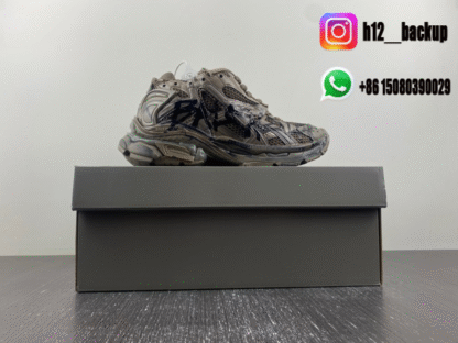 Balenciaga Runner 7.5 brown 677403-W3RBQ-2010 - Image 8