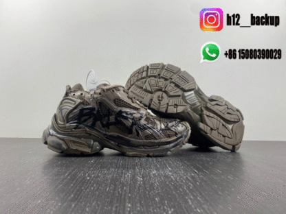 Balenciaga Runner 7.5 brown 677403-W3RBQ-2010 - Image 5