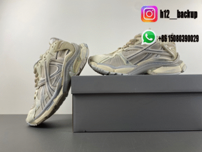Balenciaga 7.5 Grayish yellow 772767-W3RNY-9797 - Image 5