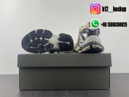 Balenciaga Runner 7 Gold Black 772774-W3RNY-DI4 - Image 4