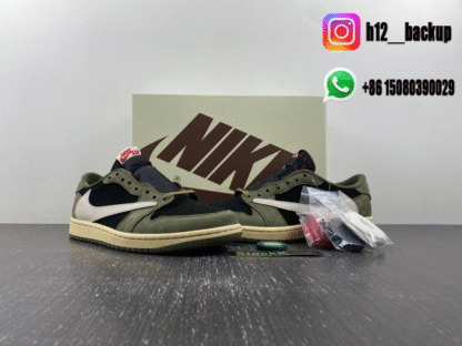 Travis Scott x Air Jordan 1 Low OG DM7866-002
