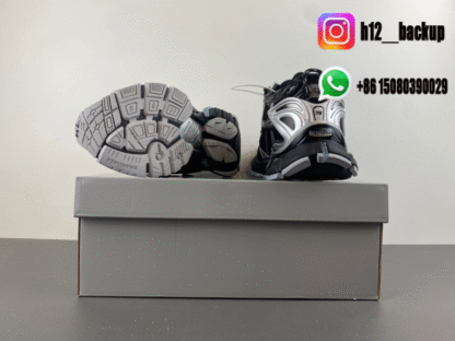 Balenciaga Runner 7.5 Black silver 772774 W3RNY 0322 - Image 6