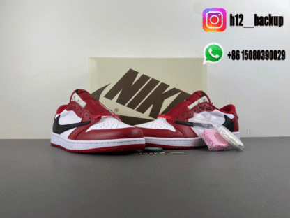 Travis Scott x Air Jordan 1 Low Chicago DM7866-101